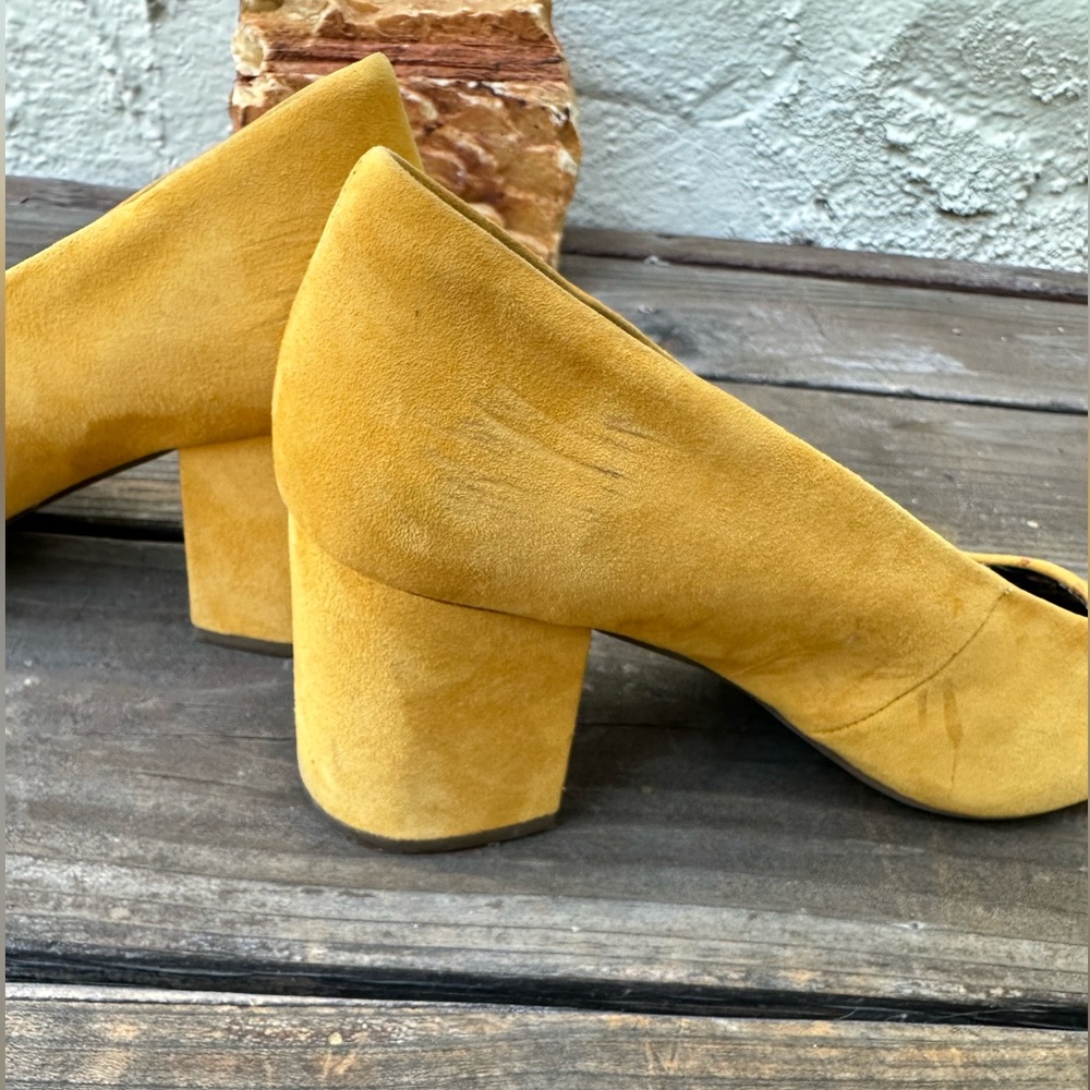 Mustard Seychelles Retro Modern Heels - Picture 4 of 11